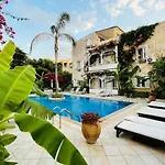 Nicoll Apartments